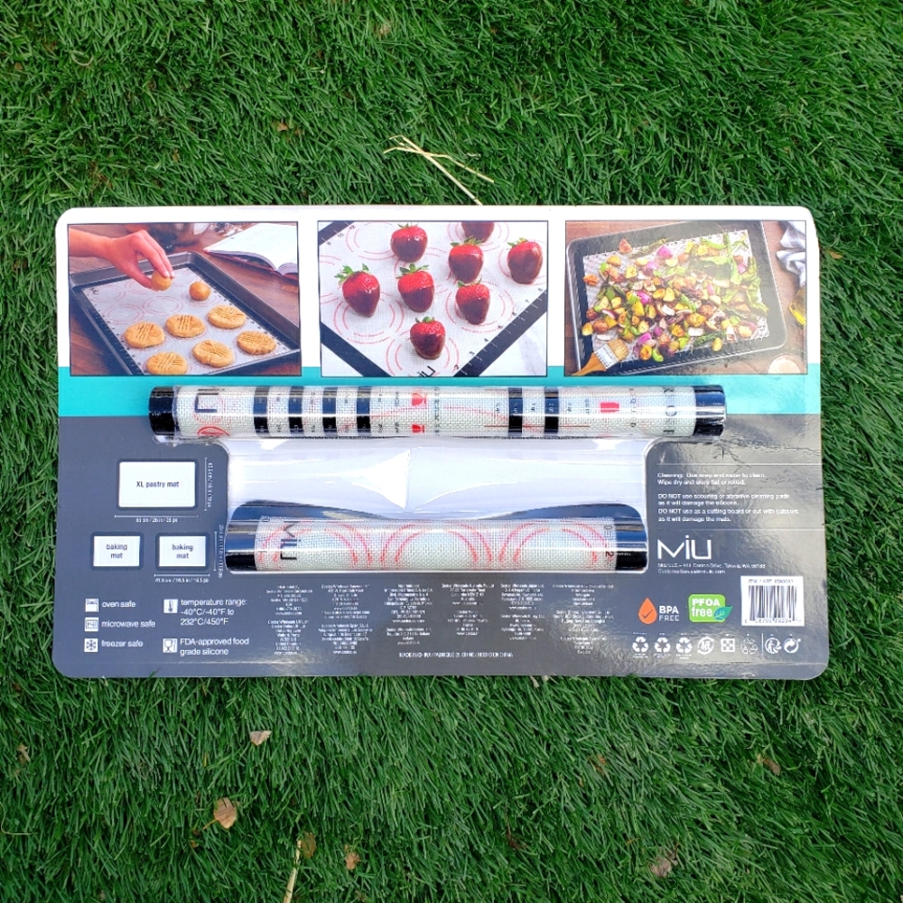 Set of 2 Silicone Baking Mats